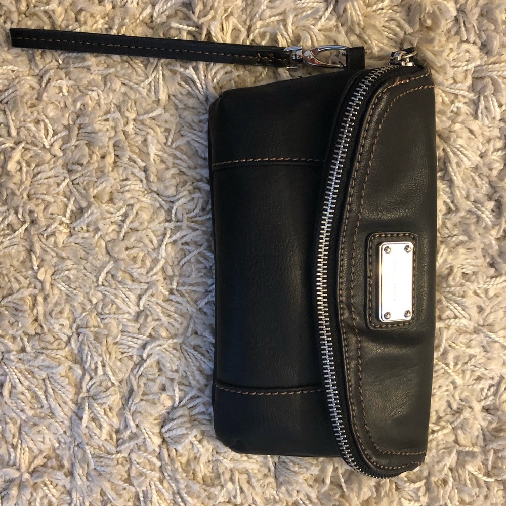 Black Nine West wristlet